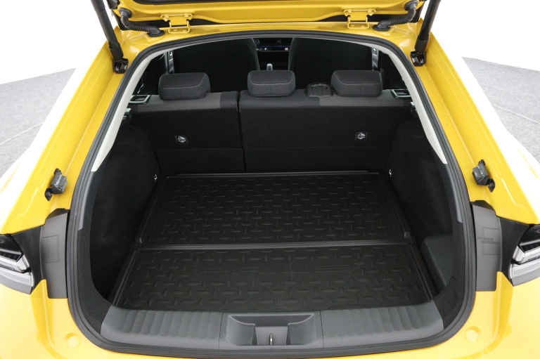 Toyota Prius - 2.0 Plug-in Hybrid Executive 24