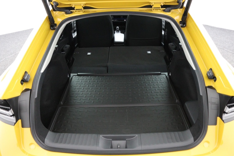 Toyota Prius - 2.0 Plug-in Hybrid Executive 26