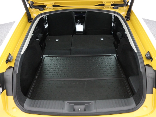 Toyota Prius - 2.0 Plug-in Hybrid Executive