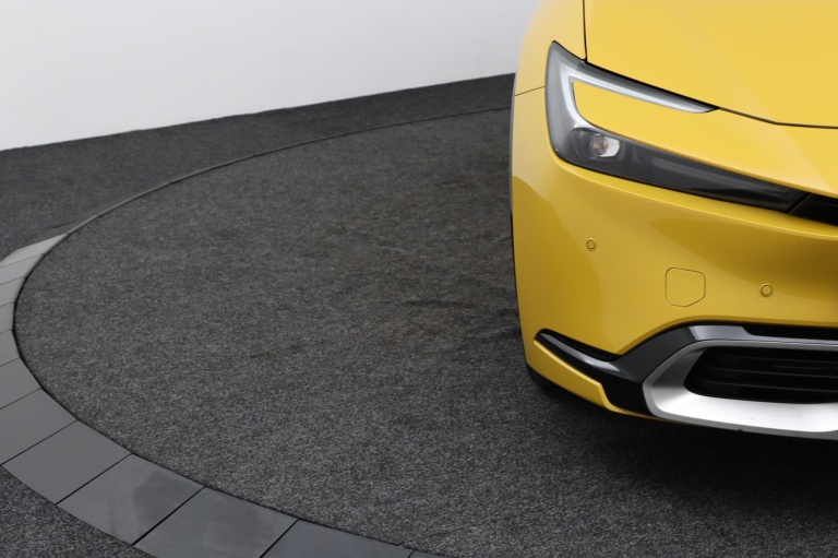 Toyota Prius - 2.0 Plug-in Hybrid Executive 38