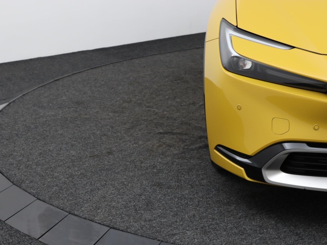 Toyota Prius - 2.0 Plug-in Hybrid Executive