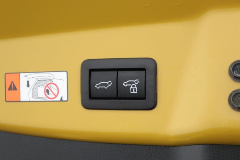 Toyota Prius - 2.0 Plug-in Hybrid Executive 44