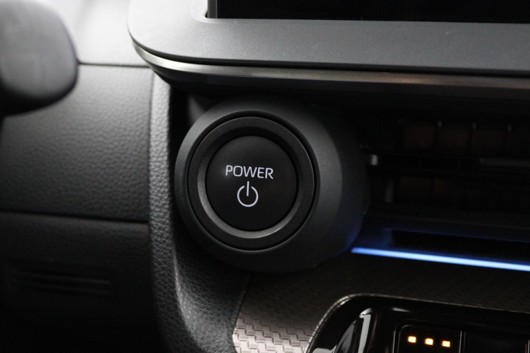 Toyota Prius - 2.0 Plug-in Hybrid Executive 45