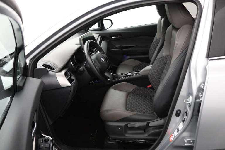 Toyota C-HR - 2.0 Hybrid Executive 17