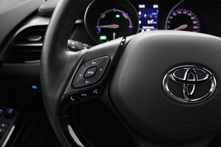 Toyota C-HR - 2.0 Hybrid Executive 19