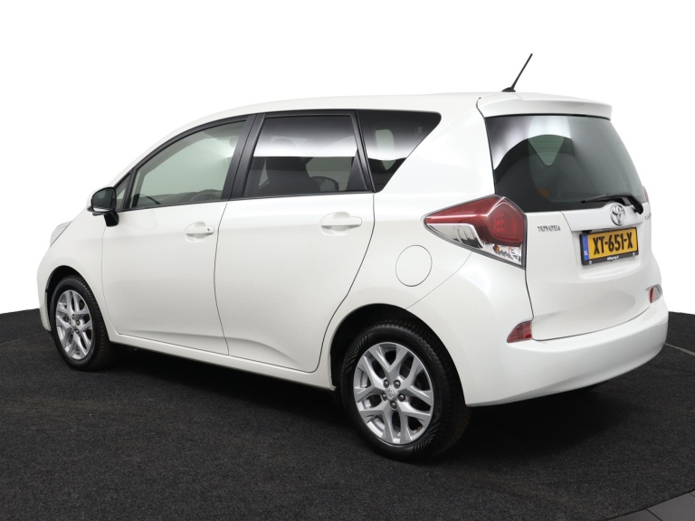 Toyota Verso-S - 1.3 VVT-i Dynamic 12