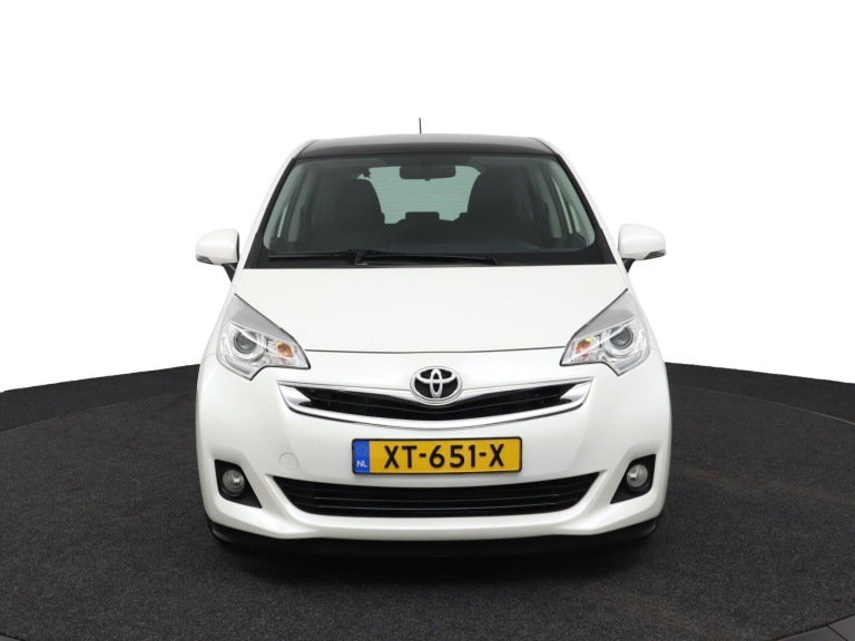 Toyota Verso-S - 1.3 VVT-i Dynamic 16
