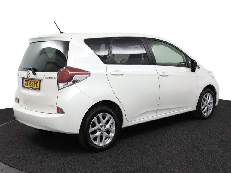 Toyota Verso-S - 1.3 VVT-i Dynamic 2