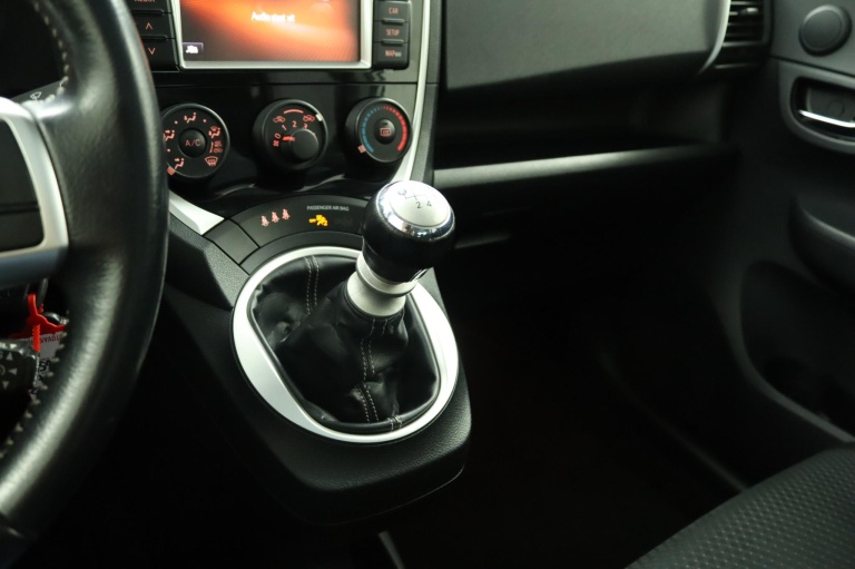 Toyota Verso-S - 1.3 VVT-i Dynamic 27