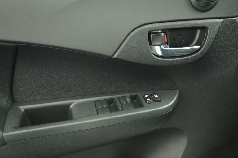 Toyota Verso-S - 1.3 VVT-i Dynamic 29