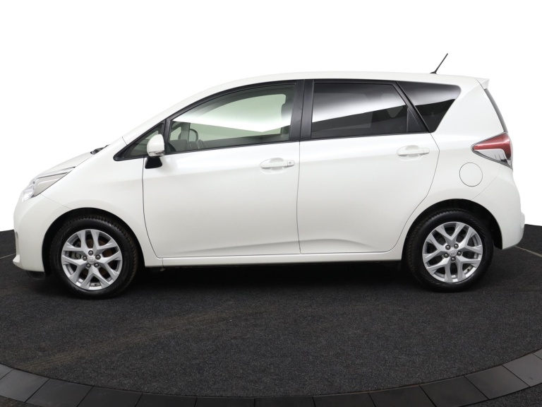 Toyota Verso-S - 1.3 VVT-i Dynamic 3