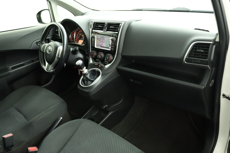 Toyota Verso-S - 1.3 VVT-i Dynamic 53