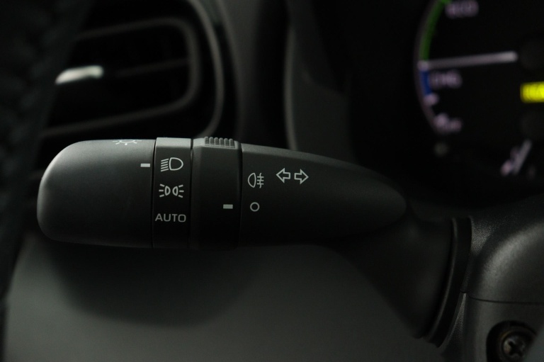 Toyota Yaris - 1.5 Hybrid Active 31