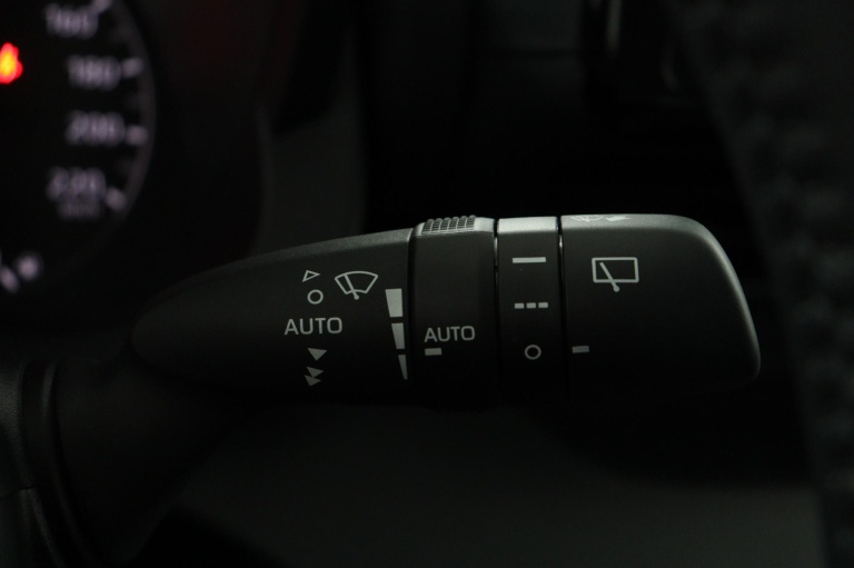 Toyota Yaris - 1.5 Hybrid Active 32