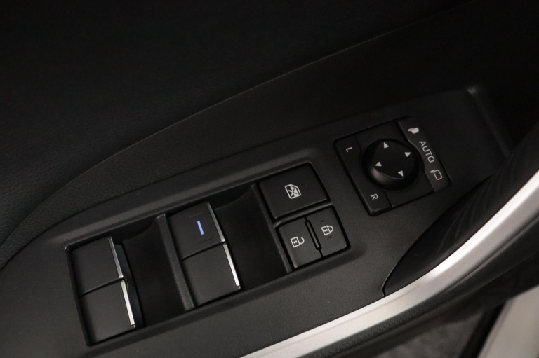 Toyota RAV4 - 2.5 Hybrid Dynamic Limited 28