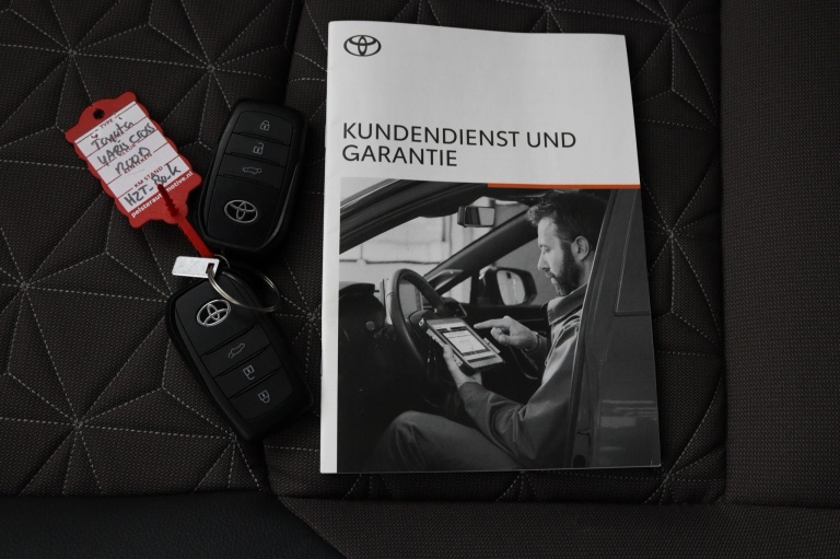 Toyota Yaris Cross - 1.5 Hybrid Adventure 11