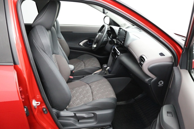Toyota Yaris Cross - 1.5 Hybrid Adventure 22