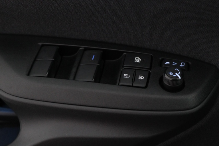 Toyota Yaris Cross - 1.5 Hybrid Adventure 29