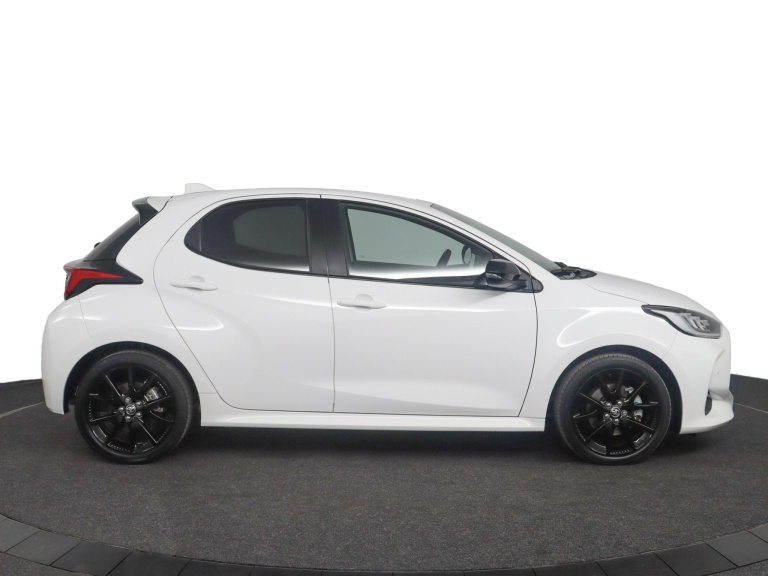 Toyota Yaris - 1.5 Hybrid Executive 13
