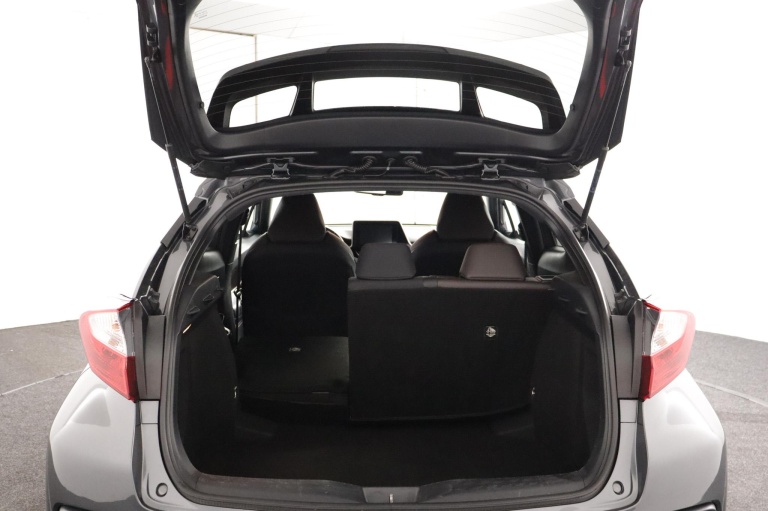 Toyota C-HR - 1.2 Executive 25