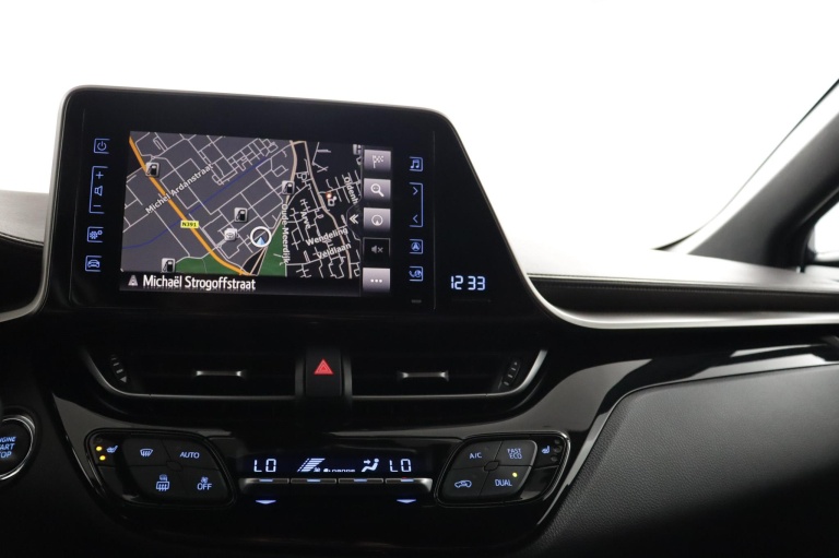 Toyota C-HR - 1.2 Executive 27