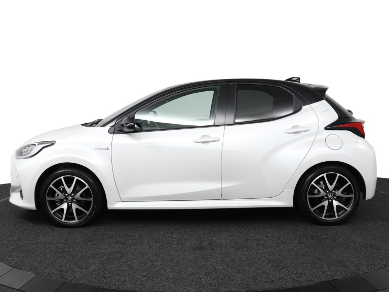 Toyota Yaris - 1.5 Hybrid Executive 3