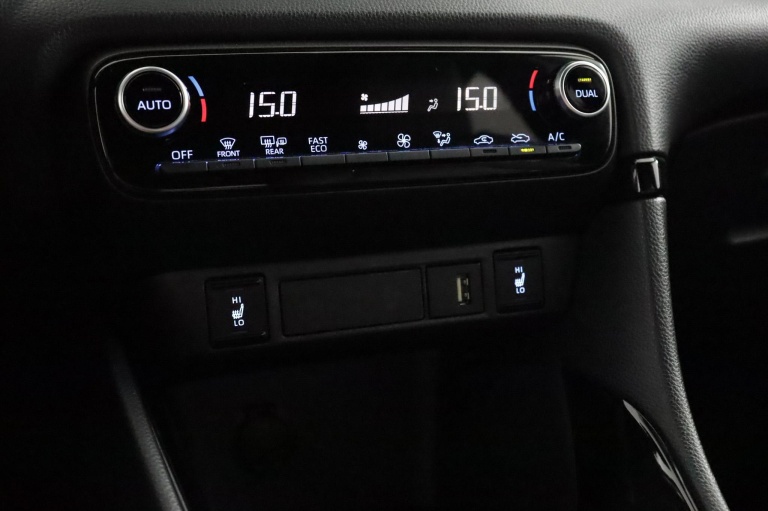 Toyota Yaris - 1.5 Hybrid Executive 7