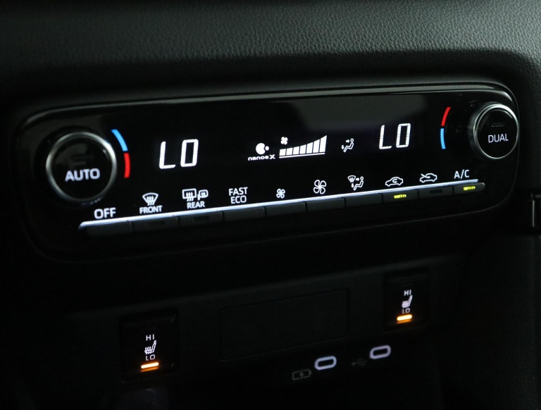 Toyota Yaris - 1.5 Hybrid 130 Executive 7
