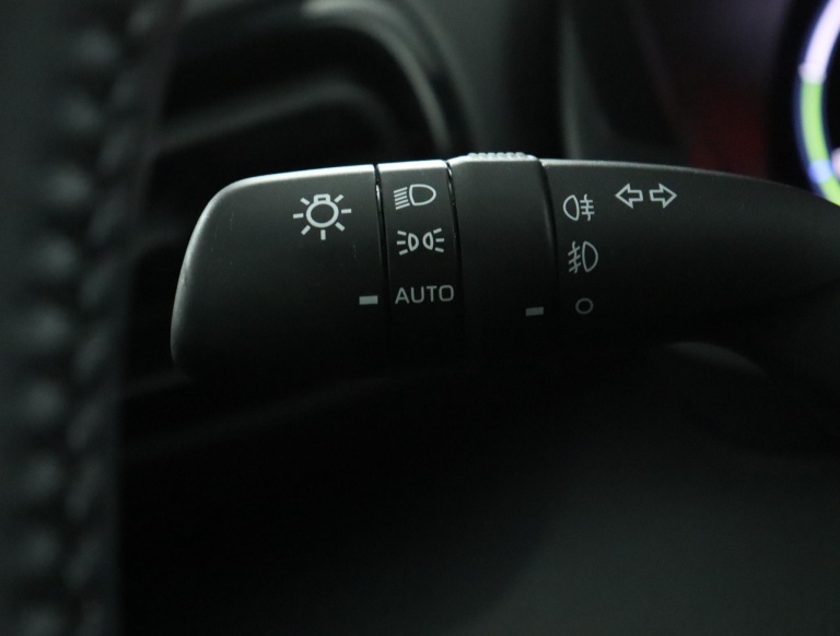 Toyota Yaris Cross - 1.5 Hybrid Explore 29