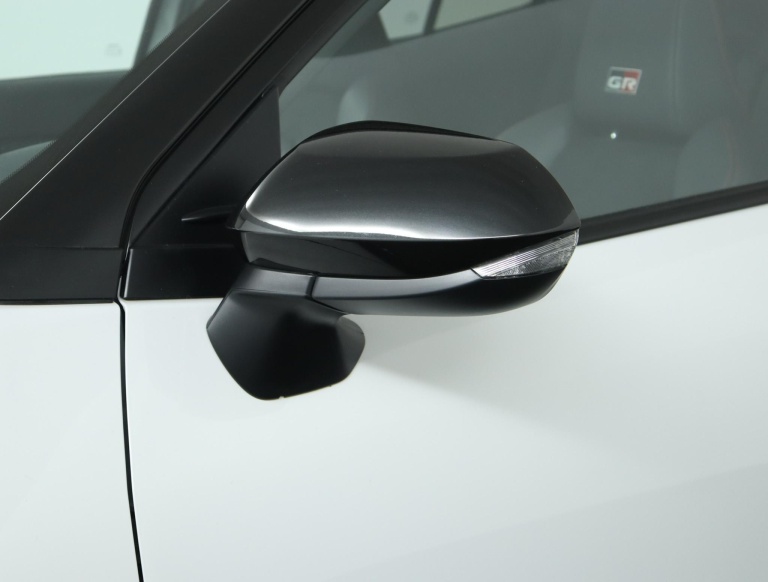 Toyota Yaris Cross - 1.5 Hybrid GR Sport 36