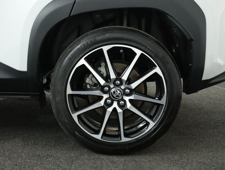 Toyota Yaris Cross - 1.5 Hybrid GR Sport 37