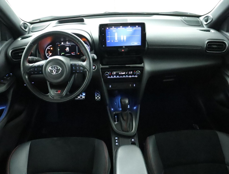 Toyota Yaris Cross - 1.5 Hybrid GR Sport 4