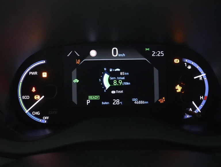 Toyota Yaris Cross - 1.5 Hybrid GR Sport 47