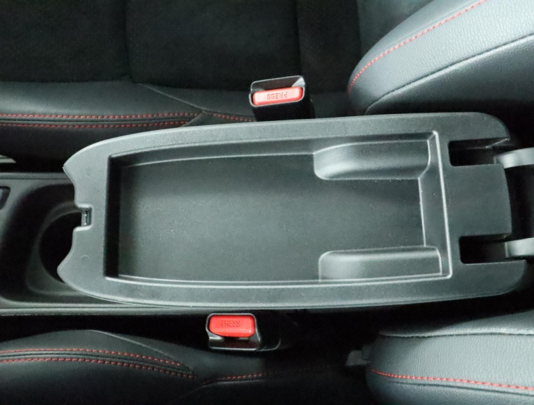 Toyota Yaris Cross - 1.5 Hybrid GR Sport 69