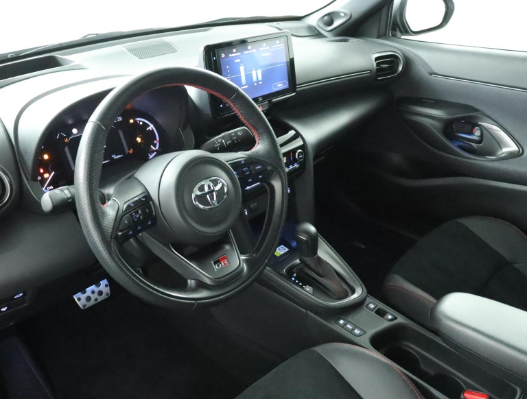 Toyota Yaris Cross - 1.5 Hybrid GR Sport 70