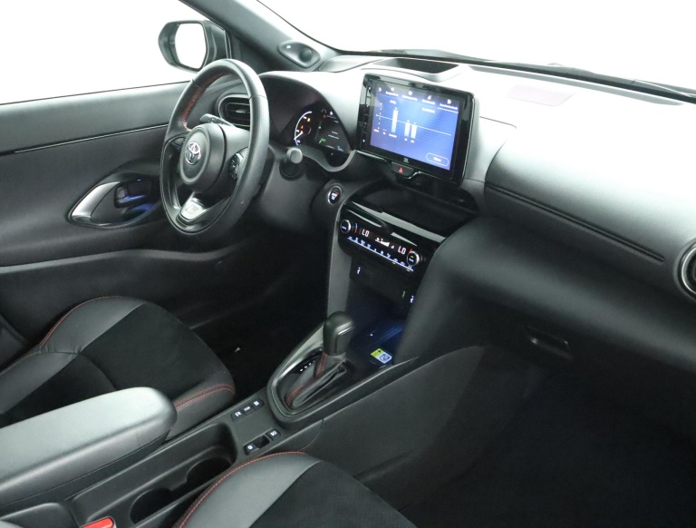 Toyota Yaris Cross - 1.5 Hybrid GR Sport 72
