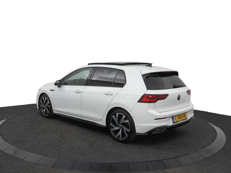 Volkswagen Golf - 1.5 eTSI R-Line Business 6