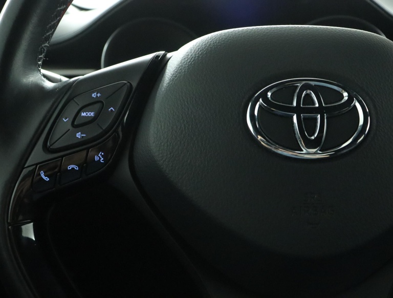 Toyota C-HR - 1.8 Hybrid Dynamic 19