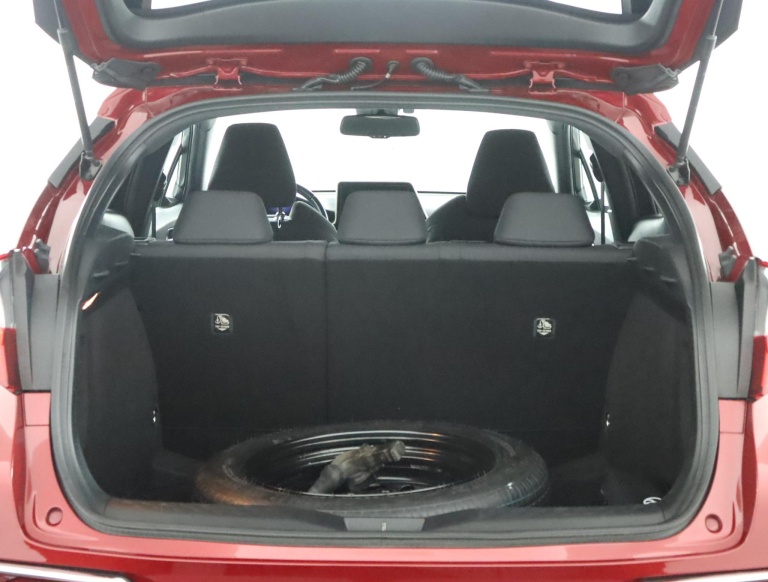 Toyota C-HR - 1.8 Hybrid Dynamic 24