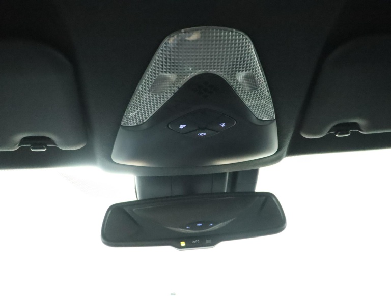 Toyota C-HR - 1.8 Hybrid Dynamic 33