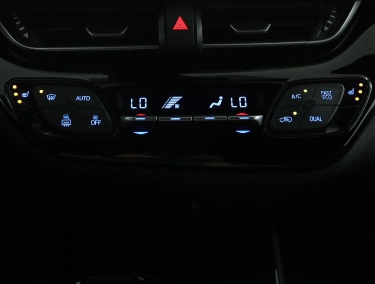 Toyota C-HR - 1.8 Hybrid Dynamic 7