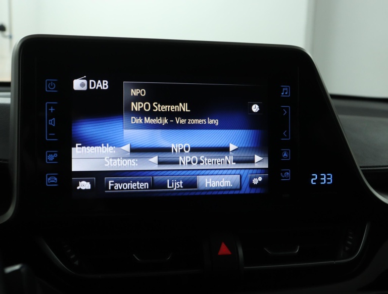 Toyota C-HR - 1.8 Hybrid Dynamic 8