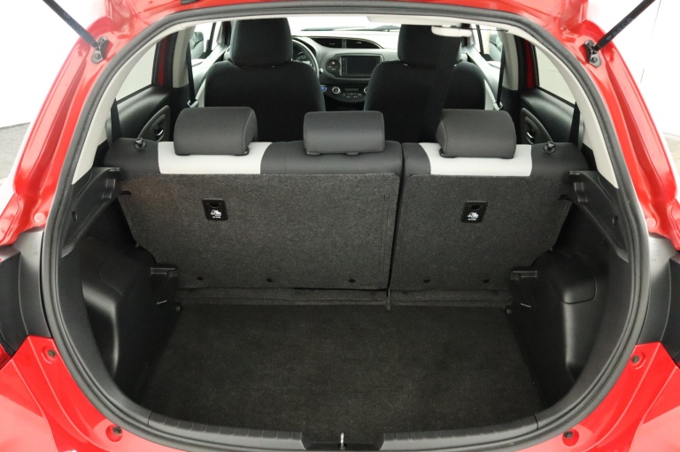 Toyota Yaris - 1.5 Hybrid Dynamic 24