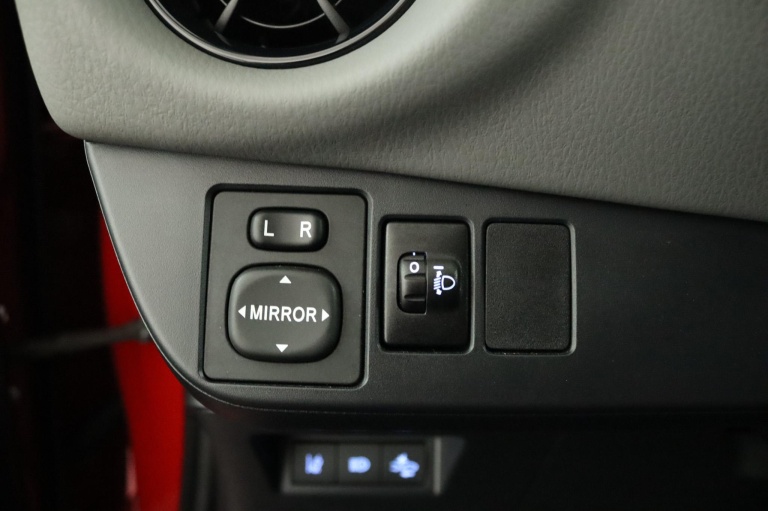 Toyota Yaris - 1.5 Hybrid Dynamic 29