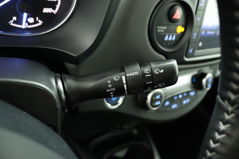 Toyota Yaris - 1.5 Hybrid Dynamic 32