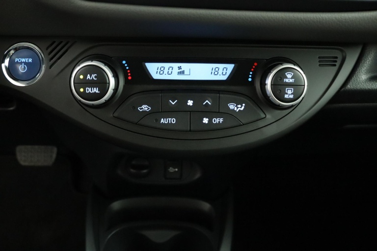 Toyota Yaris - 1.5 Hybrid Dynamic 7