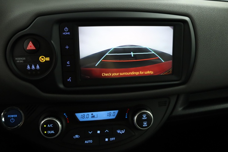 Toyota Yaris - 1.5 Hybrid Dynamic 9