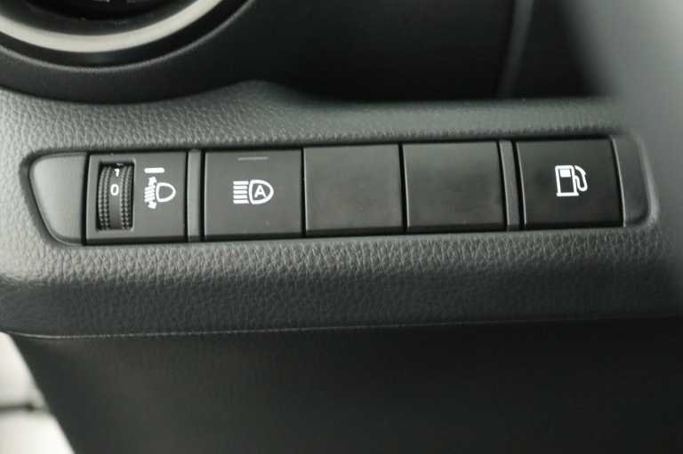 Toyota C-HR - 1.8 Hybrid 140 Dynamic 29