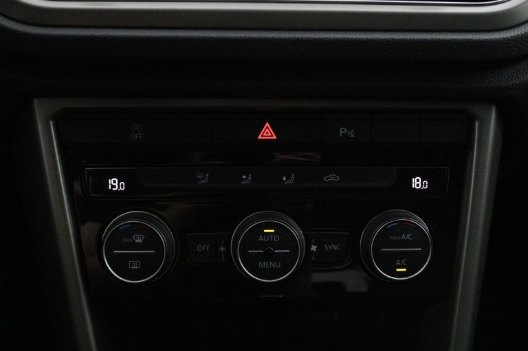 Volkswagen T-Roc - 1.5 TSI Style 18