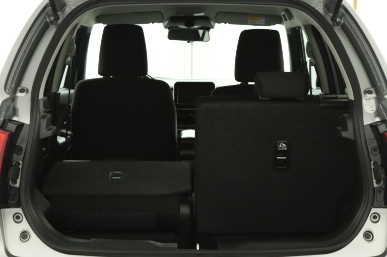 Suzuki Ignis - 1.2 Smart Hybrid Style 23